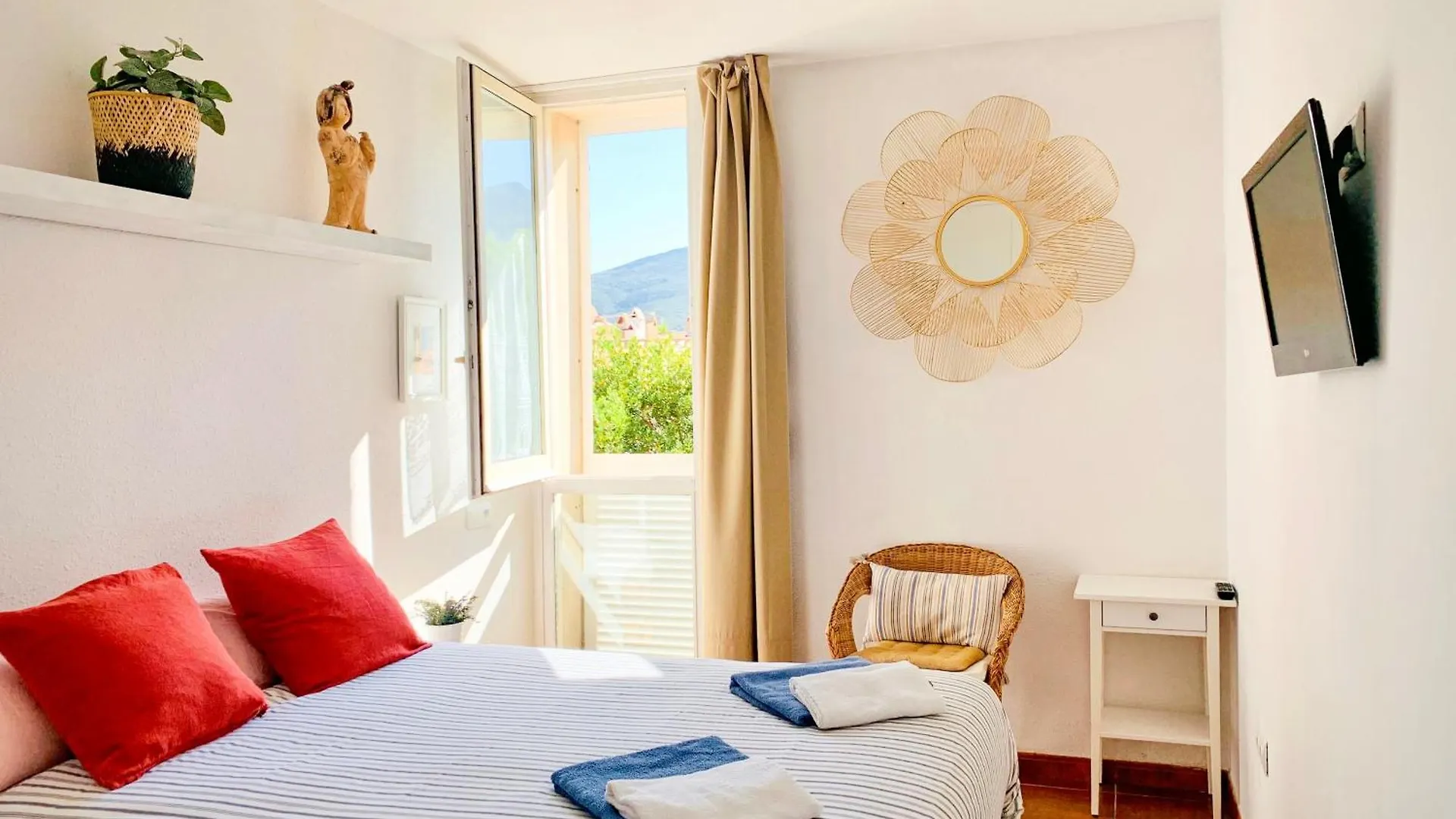 Pansiyon Habitacion Centrica Con Aire Acondicionado Bano Privado Nevera Cadaqués